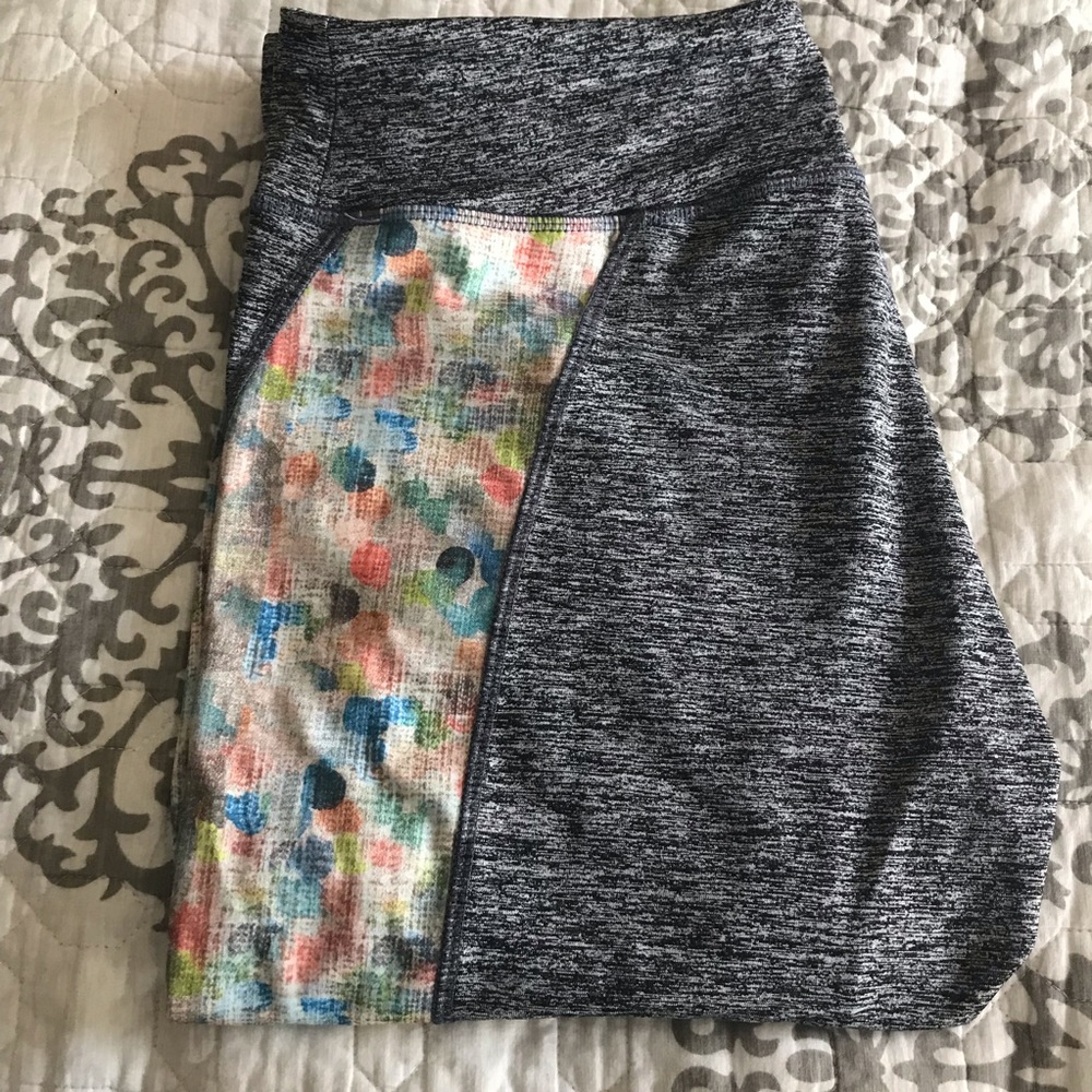 Lularoe Jade Capri Fitness Legging